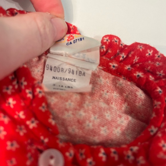 Vintage Mini Togs 0-14lbs Button-up Red Floral Shirt - Picture 4 of 5